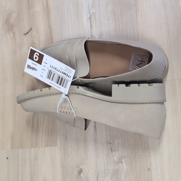 Dolce Vita Crisp Lug Loafer - Picture 6 of 11